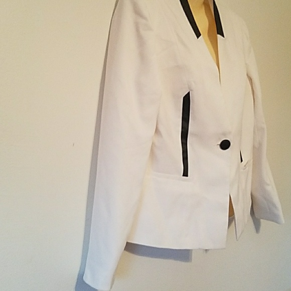 Isabella Cream and Black Suit Blazer Jacket - Picture 5 of 8